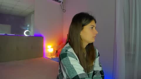 Laura online show from September 24, 5:33 am