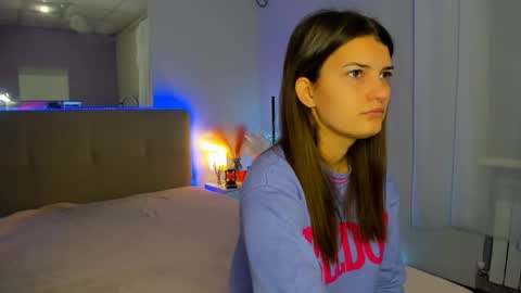 Laura online show from October 20, 5:19 am