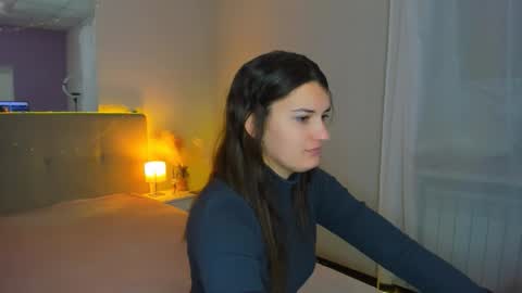 Laura online show from November 19, 6:13 am