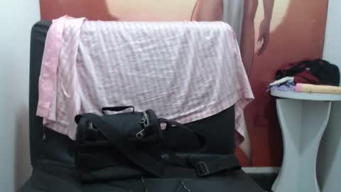  Laura  online show from September 22, 1:46 pm