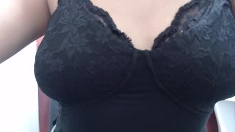  Laura  online show from September 27, 4:56 pm