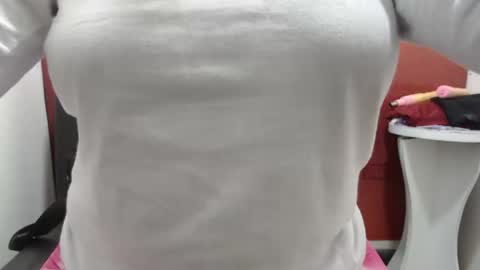  Laura  online show from September 29, 2:22 pm