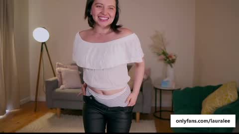 Laura Lee. online show from February 20, 5:44 am