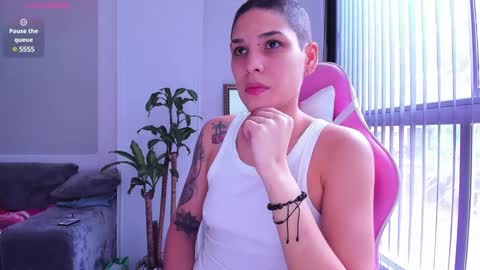 Laura Rose online show from December 30, 3:02 pm