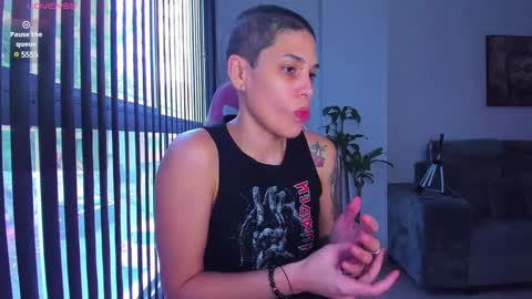 Laura Rose online show from January 4, 8:48 pm