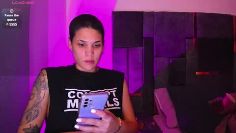 Laura Rose online show from February 11, 10:50 pm