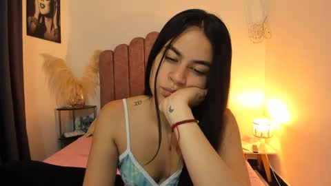 LAURA SOE online show from December 21, 2:15 pm