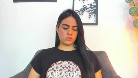 LAURA SOE online show from February 17, 5:43 pm