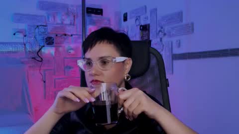 Snapshot of lauradavidsons chatting on November 9, 5:00 pm lauradavidsons online show from November 9, 5:00 pm