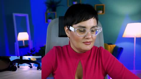 Snapshot of lauradavidsons chatting on December 14, 7:29 pm lauradavidsons online show from December 14, 7:29 pm