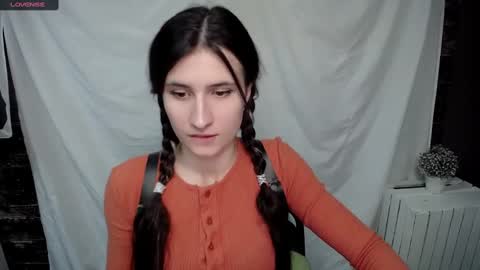 Snapshot of lauradre_ chatting on January 24, 8:34 am Laura online show from January 24, 8:34 am