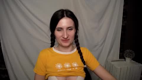 Snapshot of lauradre_ chatting on February 14, 1:08 pm Laura online show from February 14, 1:08 pm