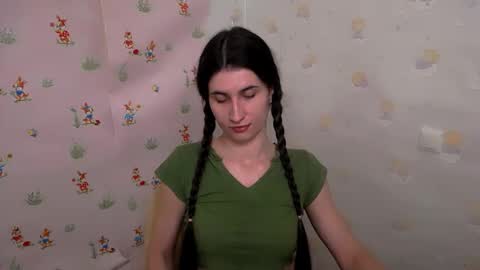 Snapshot of lauradre_ chatting on November 24, 8:36 am Laura online show from November 24, 8:36 am