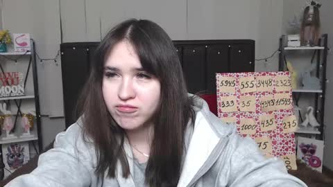 Snapshot of laurahlot chatting on February 3, 4:14 am LauraHlot online show from February 3, 4:14 am