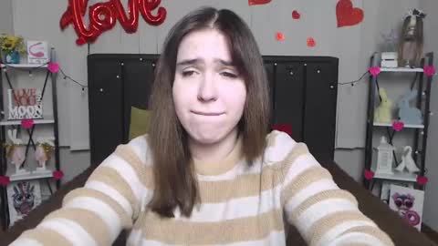 Snapshot of laurahlot chatting on February 16, 9:27 pm LauraHlot online show from February 16, 9:27 pm