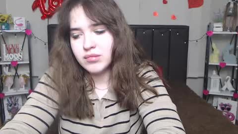 Snapshot of laurahlot chatting on February 20, 3:23 am LauraHlot online show from February 20, 3:23 am