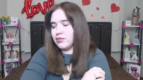 Snapshot of laurahlot chatting on February 23, 3:35 am LauraHlot online show from February 23, 3:35 am