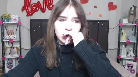 Snapshot of laurahlot chatting on February 24, 12:30 am LauraHlot online show from February 24, 12:30 am