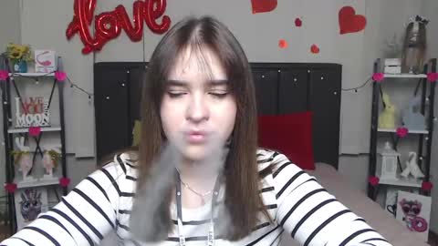 Snapshot of laurahlot chatting on March 8, 9:50 am LauraHlot online show from March 8, 9:50 am