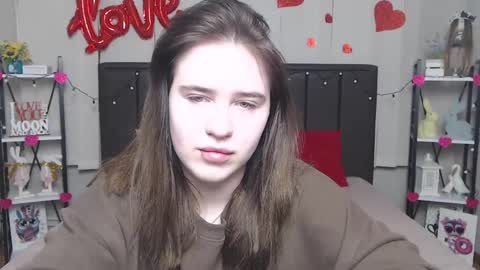 Snapshot of laurahlot chatting on March 10, 6:45 pm LauraHlot online show from March 10, 6:45 pm