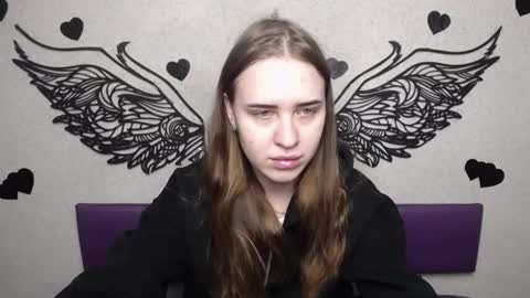 Snapshot of laurahlot chatting on October 4, 5:49 am LauraHlot online show from October 4, 5:49 am