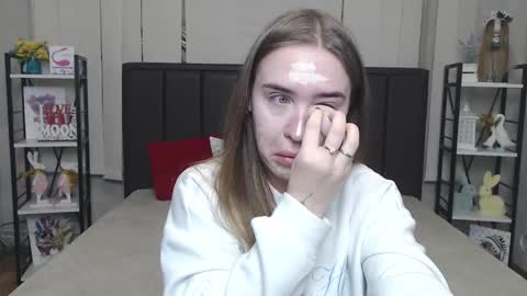 Snapshot of laurahlot chatting on November 30, 7:01 am LauraHlot online show from November 30, 7:01 am