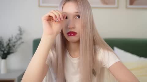 Laura online show from October 2, 8:10 am