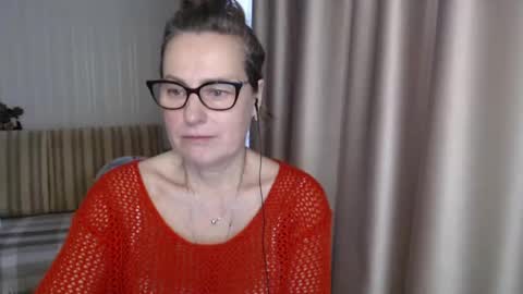 Lauraoven1 online show from February 10, 7:26 am