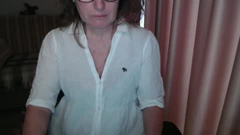 Lauraoven1 online show from March 4, 12:55 pm