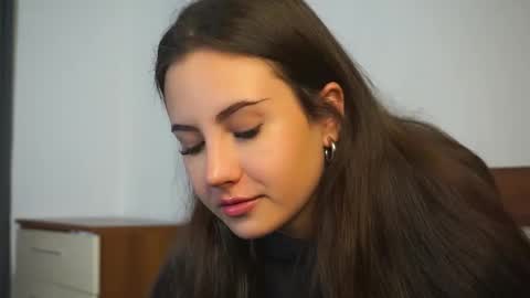 Monica online show from November 30, 9:13 am