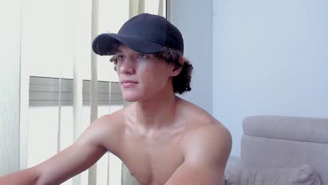 Laureent online show from December 26, 6:54 pm