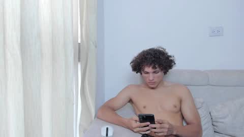 Laureent online show from December 29, 7:22 pm