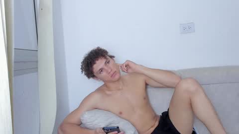 Laureent online show from January 29, 3:54 am