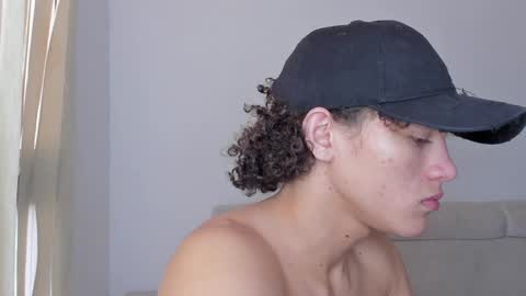 Laureent online show from January 29, 6:28 pm