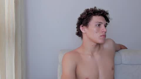 Laureent online show from February 15, 2:22 pm