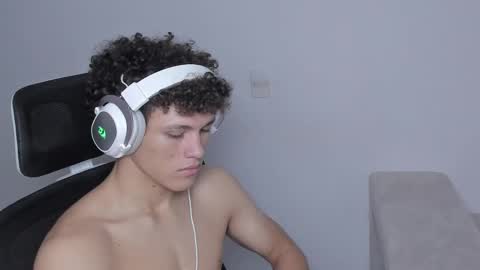 Laureent online show from September 18, 6:54 pm