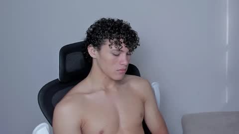 Laureent online show from October 25, 6:57 pm