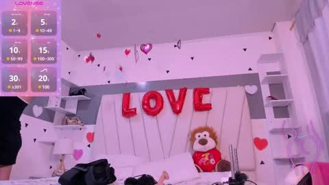 Laurem online show from March 2, 12:43 pm