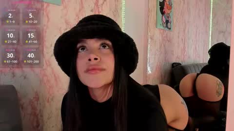 Snapshot of lauren_camila1 chatting on September 24, 2:26 am Lau online show from September 24, 2:26 am