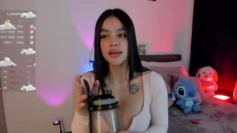 Snapshot of lauren_camila1 chatting on October 17, 2:04 am Lau online show from October 17, 2:04 am