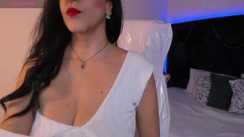 Lauren online show from January 13, 2:00 pm