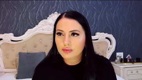 Laura online show from September 9, 2:16 pm