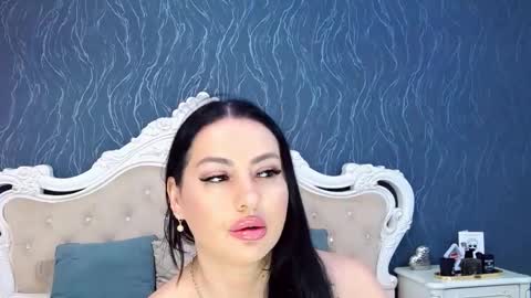 Laura online show from November 7, 8:58 am