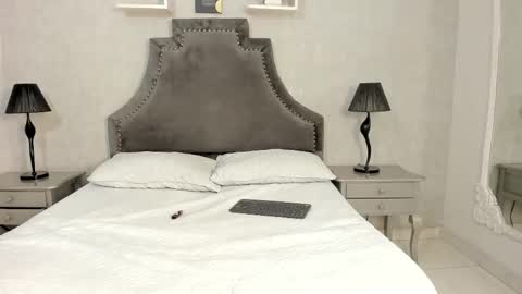 Lauren  online show from September 30, 3:50 pm