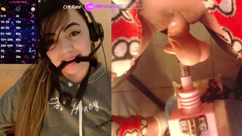 lauriss_ online show from December 28, 12:13 pm