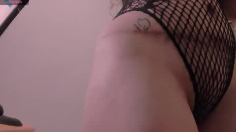 Snapshot of lauu_g chatting on January 3, 3:49 am Lauu G online show from January 3, 3:49 am