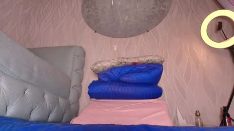 Lay Madison  online show from January 20, 10:59 pm