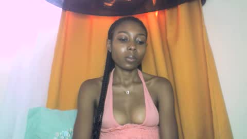 layannek online show from November 8, 6:46 am