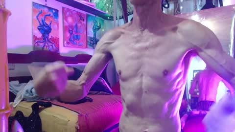 Laye19 online show from December 11, 12:23 am