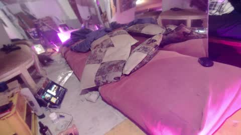 Laye19 online show from January 26, 4:51 am